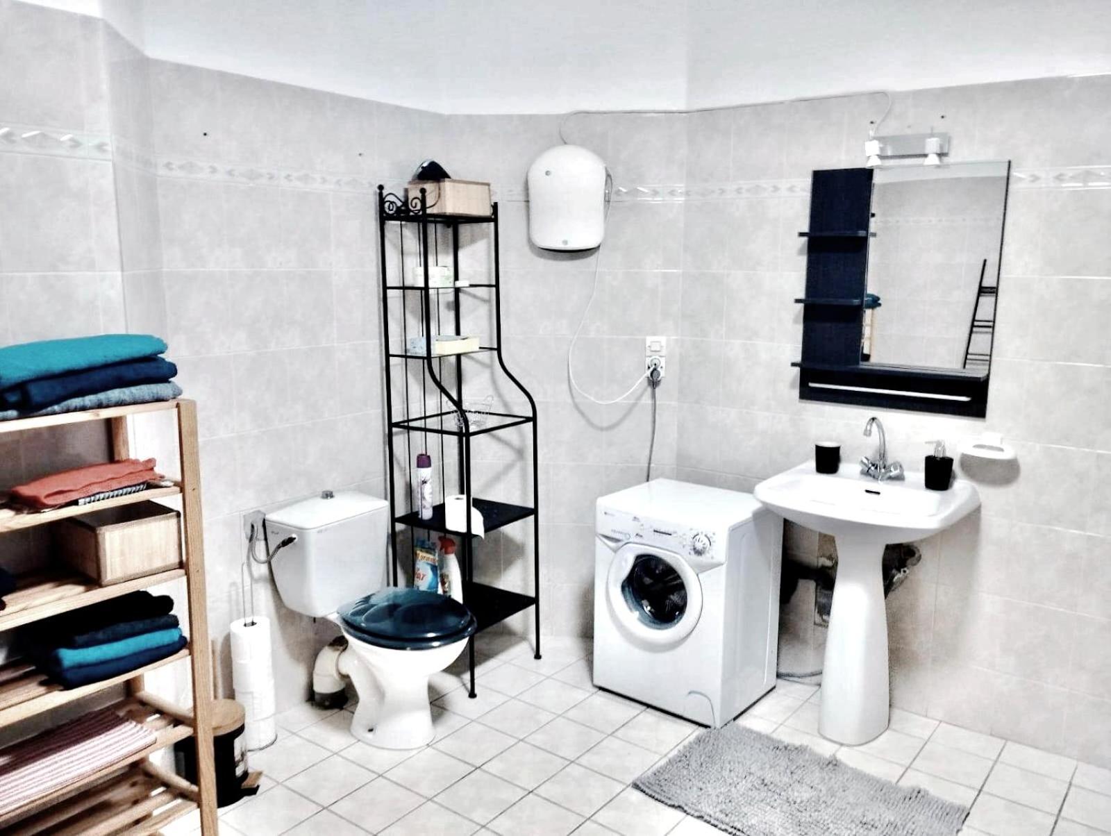 Grand Et Bel Appartement Lavelanet Bagian luar foto